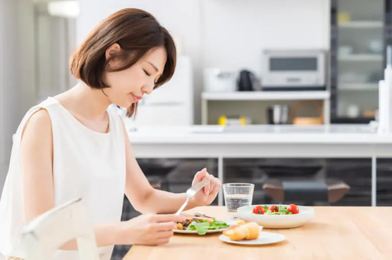 食欲がない、急に食べられなくなったのはストレス！？